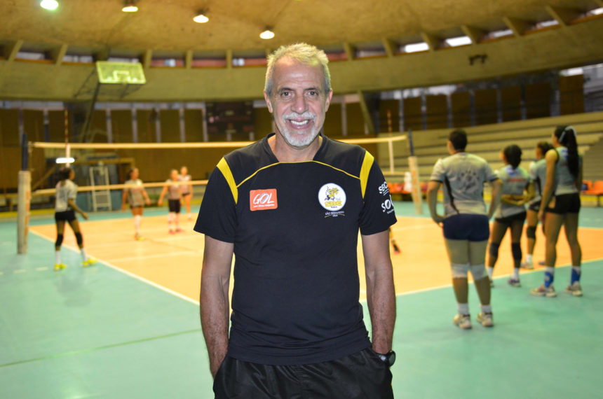 Diadema traz campeão olímpico para treinar time de vôlei feminino -  Prefeitura de Diadema