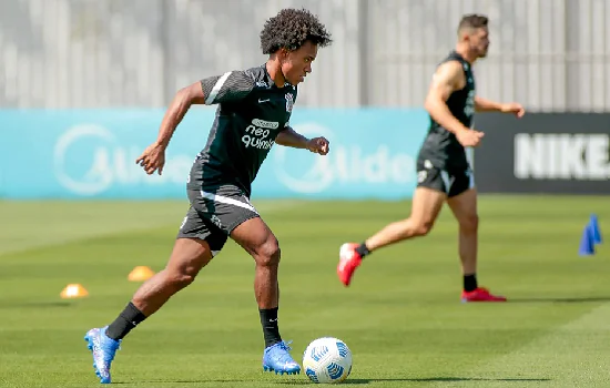 Willian desfalca o Corinthians no clássico contra o Santos para aprimorar físico