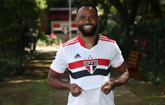 William passa por cirurgia no joelho e pode desfalcar o São Paulo por até 6 meses