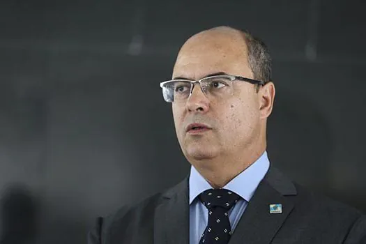 À espera de informação do STJ, comissão de impeachment suspende prazo