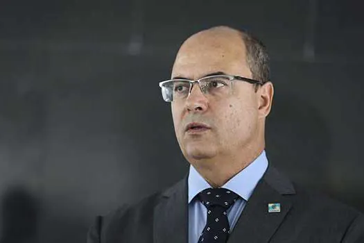 PGR denuncia Witzel e mais 11 por organização criminosa