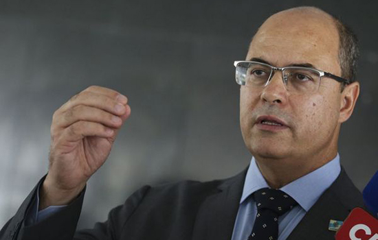 MPRJ deixa Witzel fora de ação por improbidade na compra de testes da covid-19