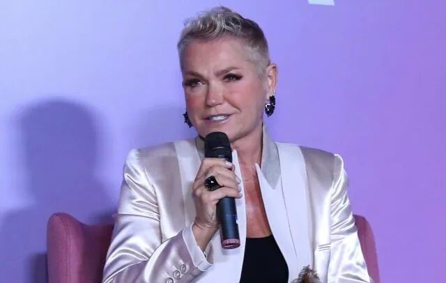 Xuxa fala sobre reencontro com pai no palco ‘Me senti a pessoa mais invadida’