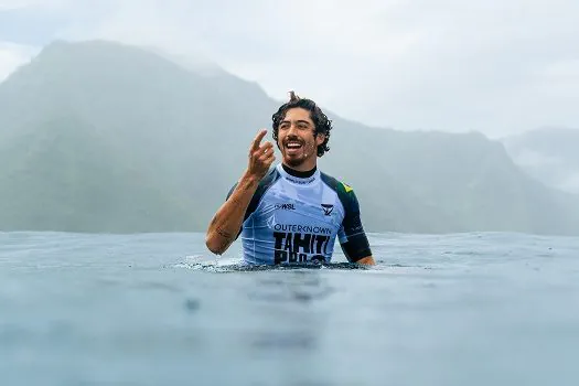 Yago Dora elimina americano e ajuda Italo a garantir vaga no WSL Finals