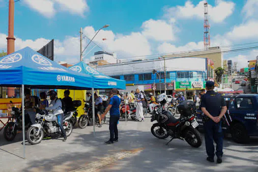 Diadema e Yamaha realizam ação educativa para motociclistas