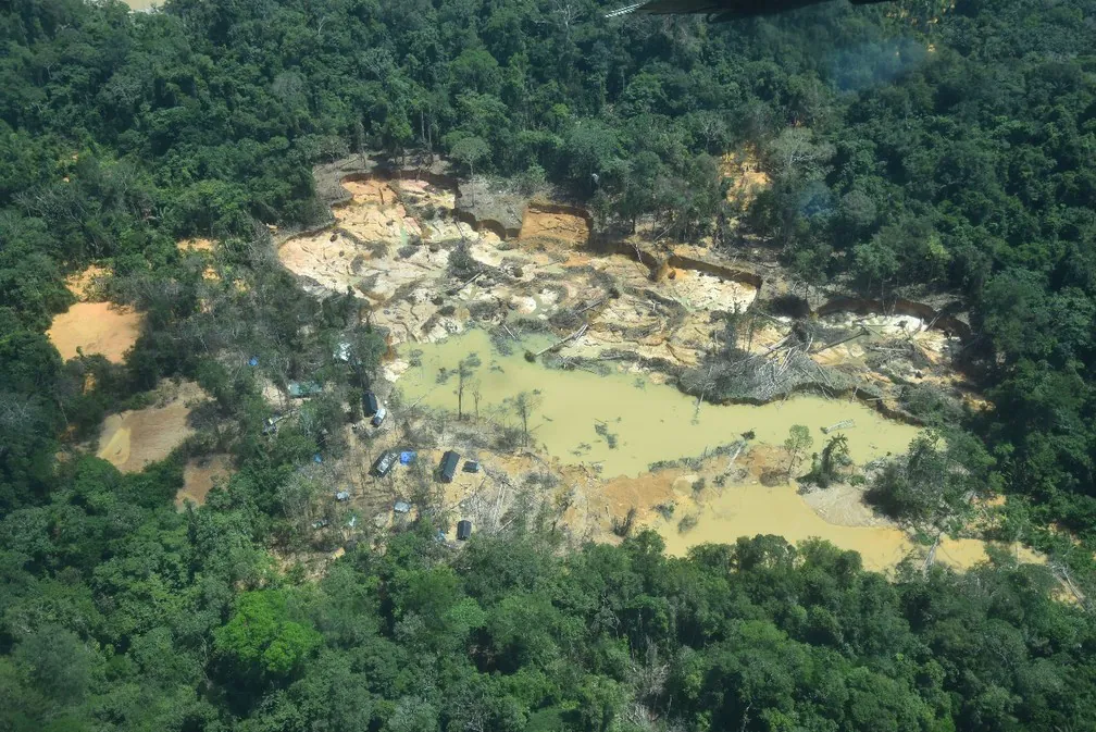 Conflito armado em terra indígena Yanomami tem indígenas e garimpeiros baleados