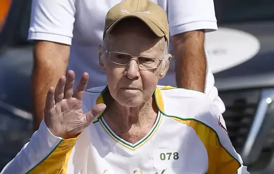 Zagallo é internado com infecção respiratória