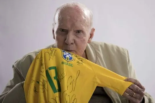 Documentário da Fifa homenageia os 90 anos de Zagallo