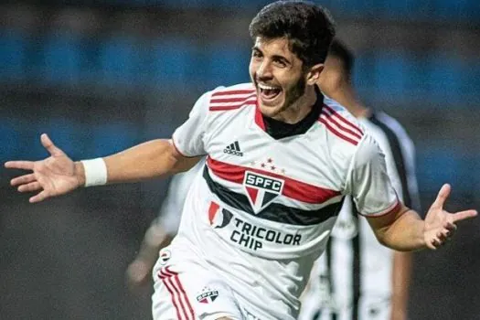 Quem é Beraldo, zagueiro do São Paulo, filho de jogador e ‘dinheiro em caixa’ para o clube