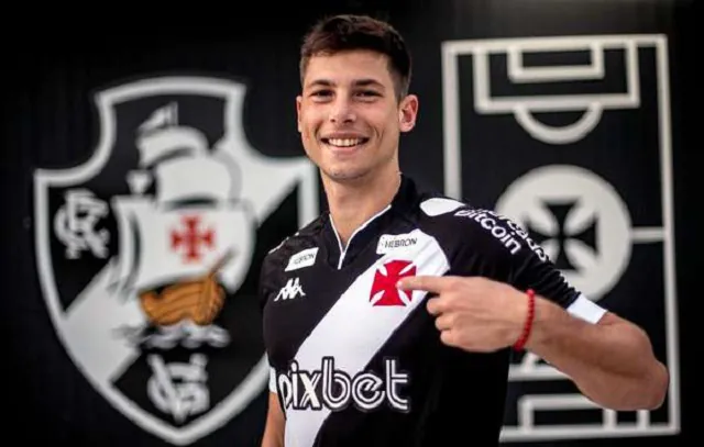 Vasco anuncia zagueiro argentino e já soma 11 reforços na temporada