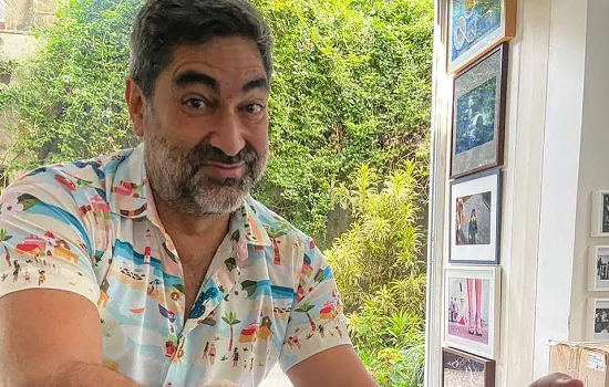 Zeca Camargo relembra as músicas que marcaram as aberturas de novelas no “Replay”