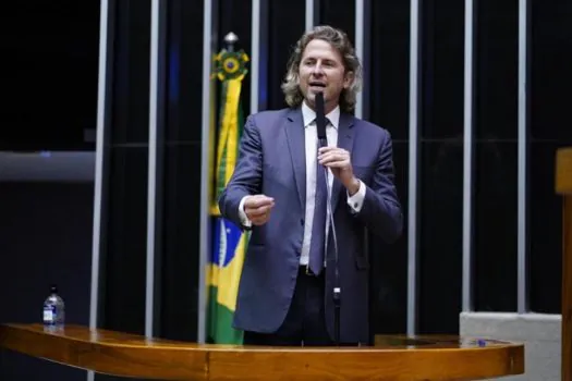 Deputado Zeca Dirceu relata invasão de sua casa no Paraná