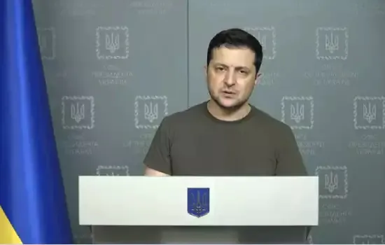 Zelensky diz que forças russas estão deixando ‘desastre’ e alerta sobre minas