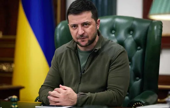 Zelensky demite aliados na cúpula do governo em tentativa de conter ‘traidores’