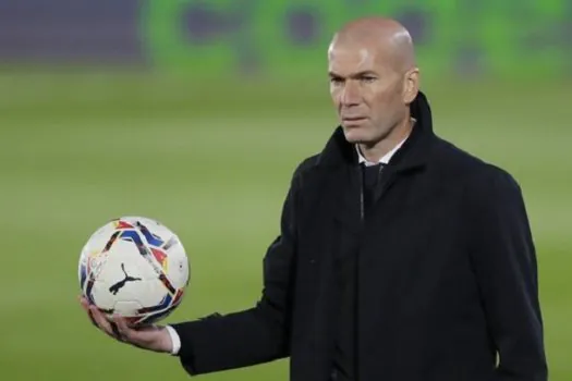 Dirigente francês pede desculpas a Zidane: ‘Comentários desajeitados’