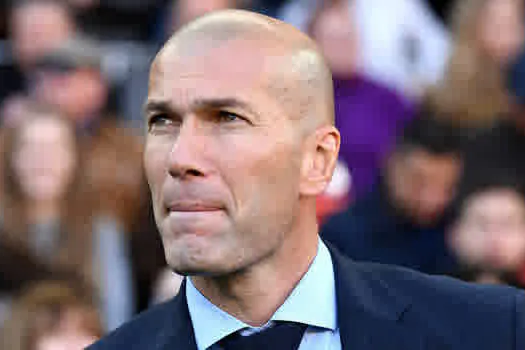 Zinedine Zidane surpreende e anuncia saída do Real Madrid