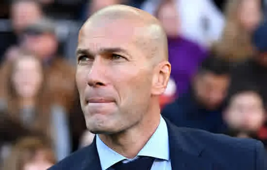 Zinedine Zidane surpreende e anuncia saída do Real Madrid