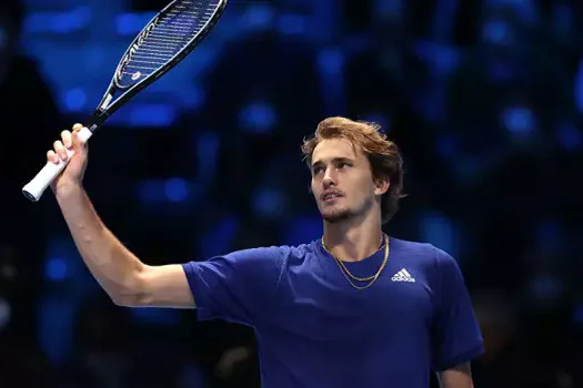 Futuro nº 2 do mundo, Zverev passa por cirurgia e evita apontar data para retorno